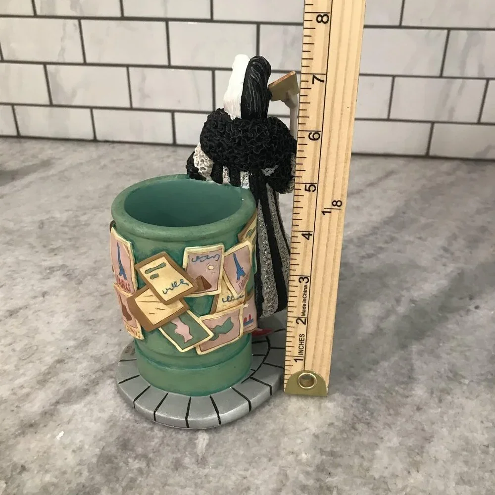 Disney 101 Dalmatians Cruella de Vil Pencil‎ Holder Pen Cup Figurine 21283 Resin